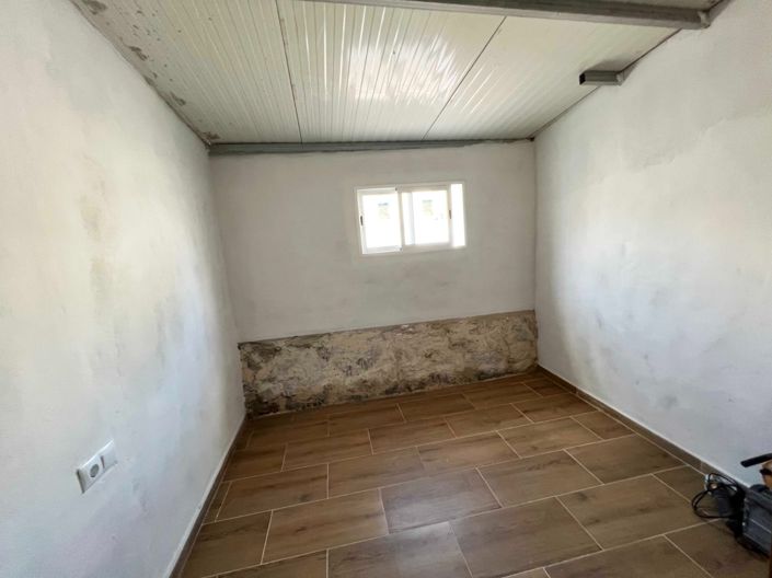 Image No.21-3 Bed Townhouse for sale