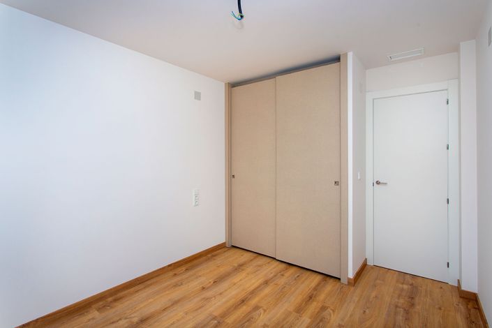 Image No.42-3 Bed Apartment for sale