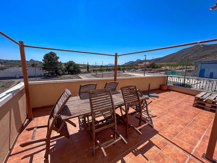 Image No.27-3 Bed Townhouse for sale