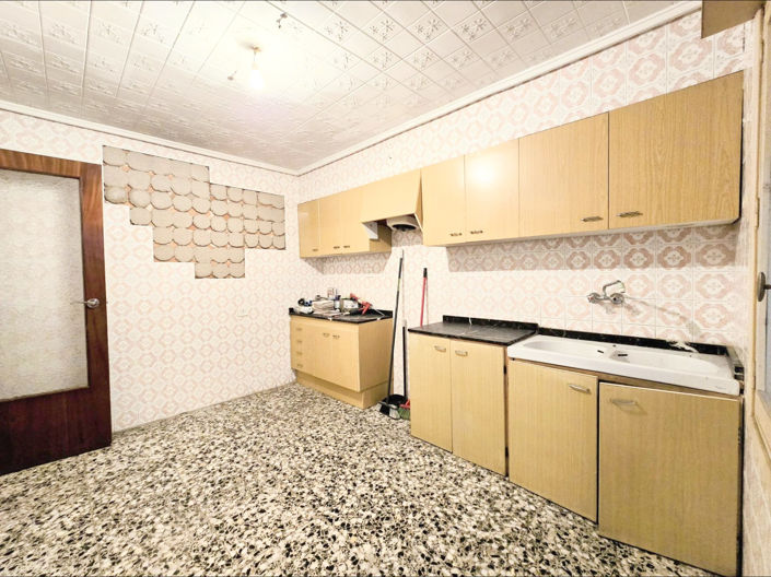 Image No.2-3 Bed Flat for sale