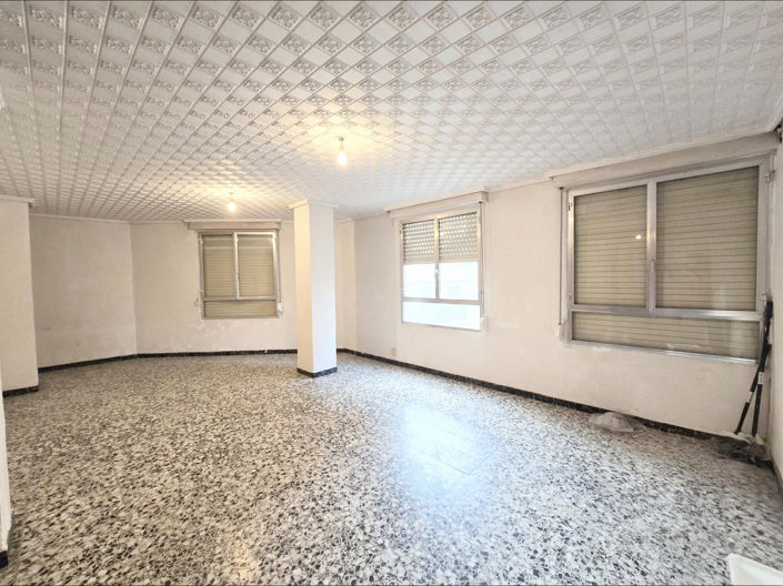 Image No.5-3 Bed Flat for sale