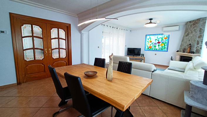 Image No.18-5 Bed Country House for sale