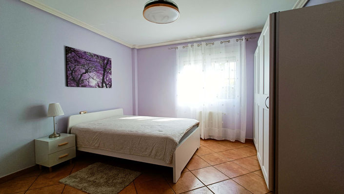 Image No.38-5 Bed Country House for sale