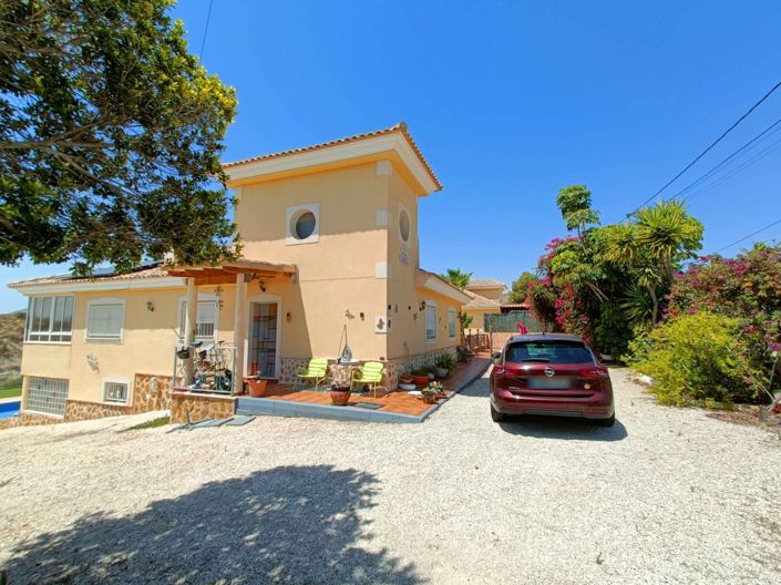 Image No.38-5 Bed Country House for sale