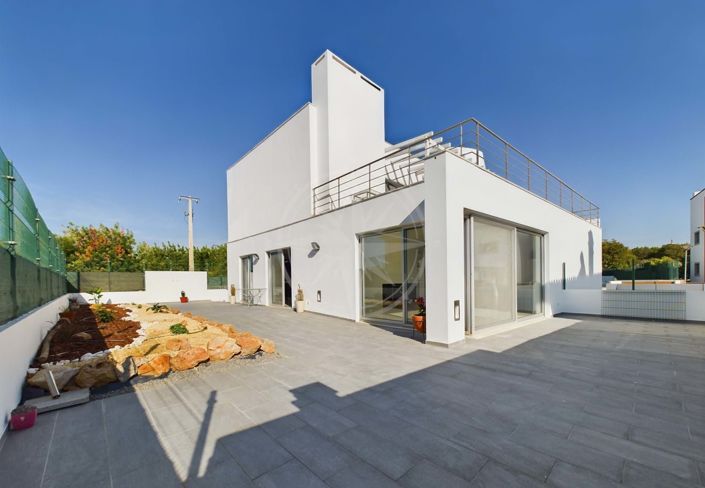 Image No.3-5 Bed Villa for sale