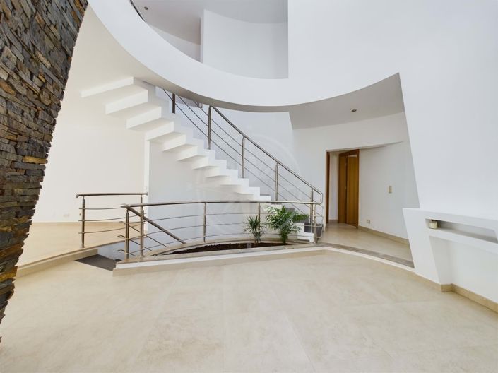 Image No.4-5 Bed Villa for sale