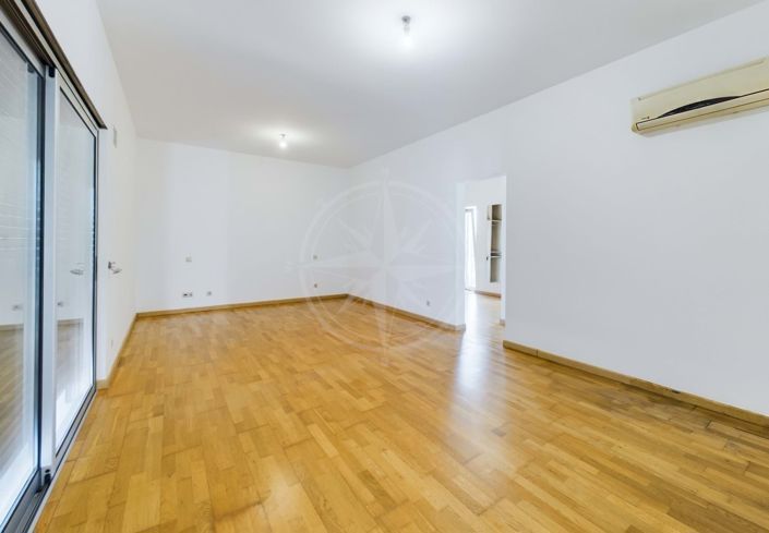 Image No.10-5 Bed Villa for sale