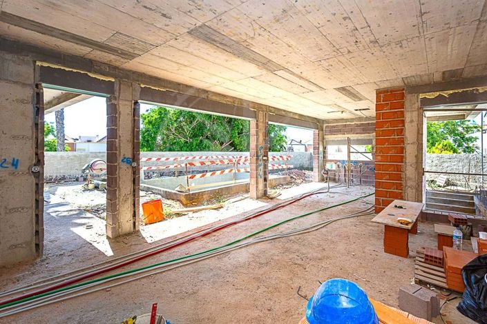 Image No.9-5 Bed Villa for sale