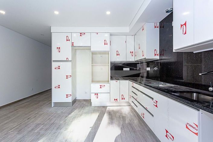 Image No.10-3 Bed Townhouse for sale