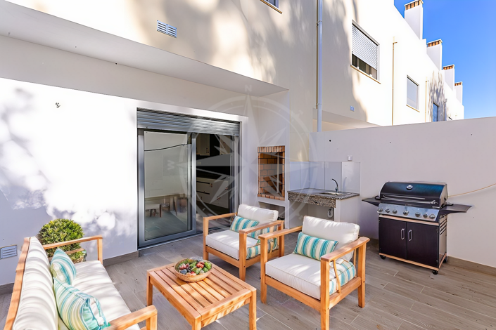 Image No.12-3 Bed Townhouse for sale