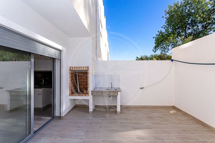 Image No.13-3 Bed Townhouse for sale