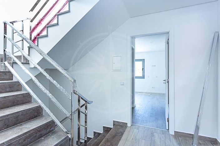 Image No.14-3 Bed Townhouse for sale