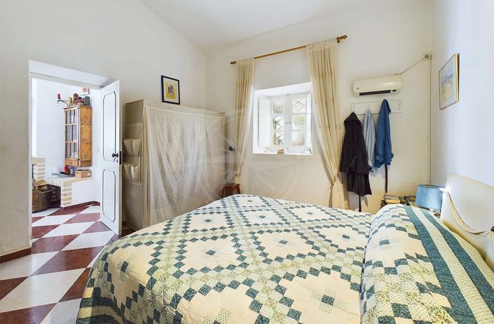 Image No.12-2 Bed Villa for sale