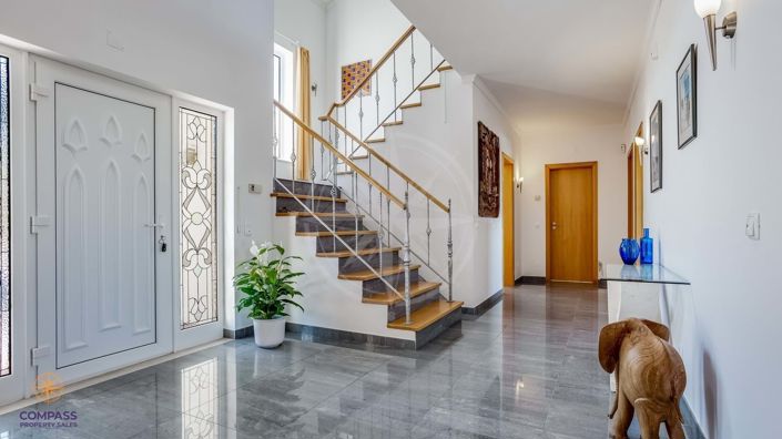 Image No.8-4 Bed Villa for sale