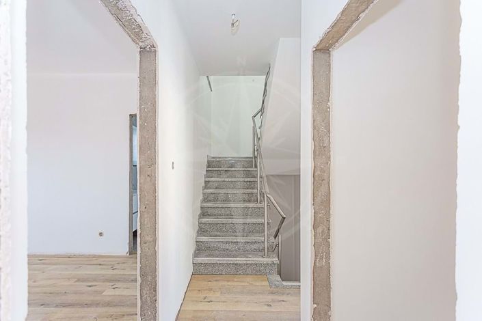 Image No.10-4 Bed Villa for sale