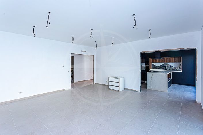 Image No.7-4 Bed Villa for sale