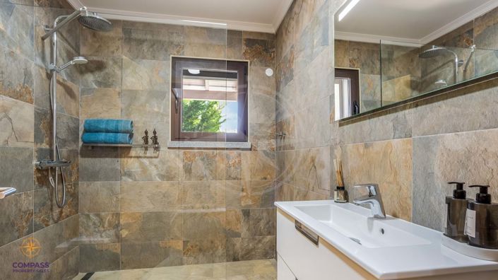 Image No.13-5 Bed Villa for sale