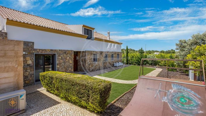 Image No.37-5 Bed Villa for sale