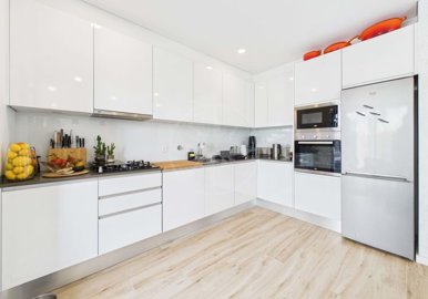 1987-348286-0086b5b4f2b294297643049c268e89554