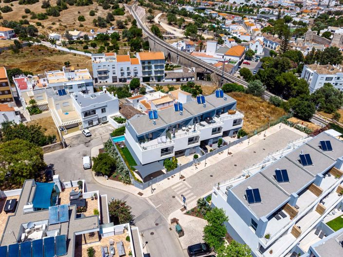 Image No.3-4 Bed Villa for sale