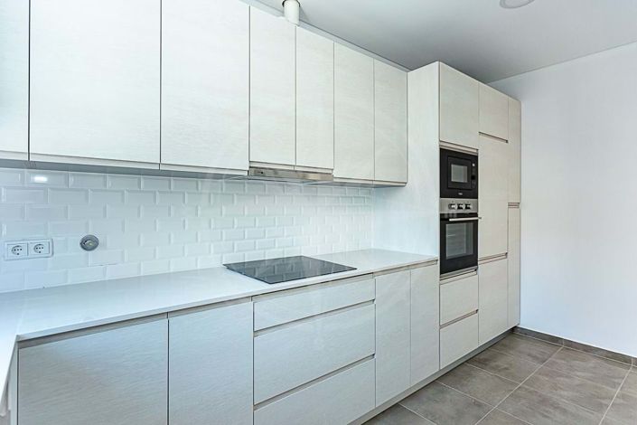 Image No.10-2 Bed Townhouse for sale