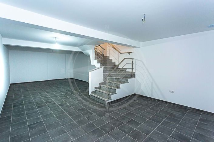 Image No.11-2 Bed Townhouse for sale