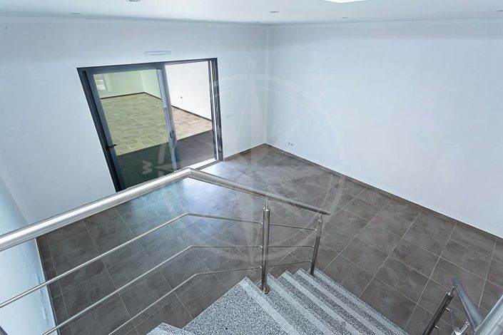 Image No.14-2 Bed Townhouse for sale