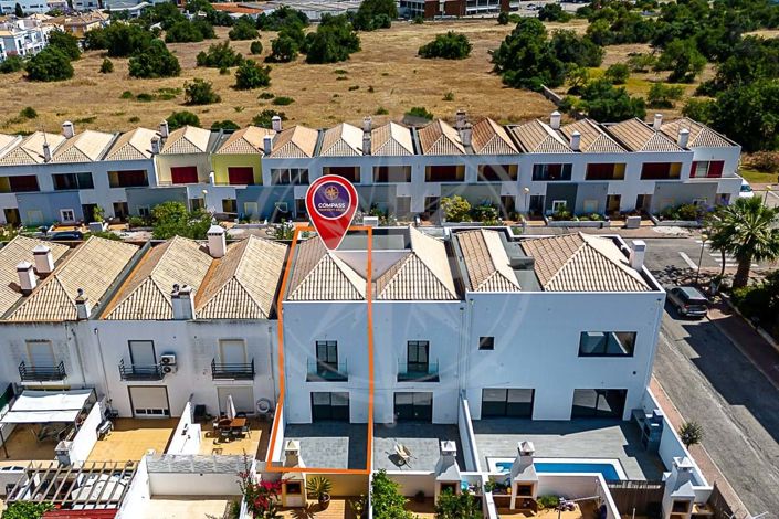 Image No.2-2 Bed Townhouse for sale