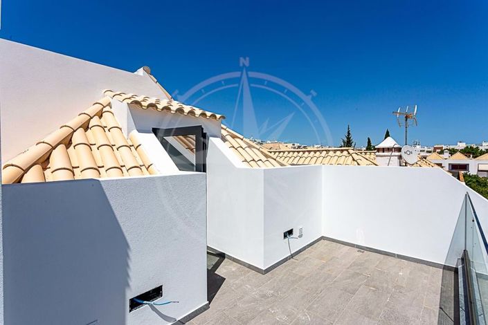 Image No.30-2 Bed Townhouse for sale