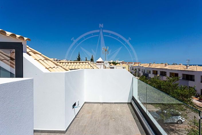 Image No.31-2 Bed Townhouse for sale