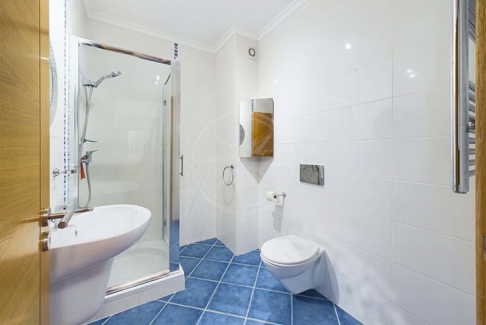 Image No.12-4 Bed Apartment for sale