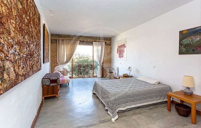 Image No.10-3 Bed Townhouse for sale