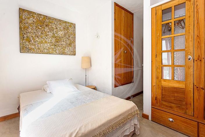 Image No.22-3 Bed Townhouse for sale