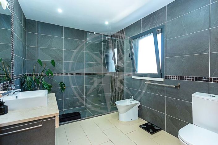 Image No.16-3 Bed Villa for sale