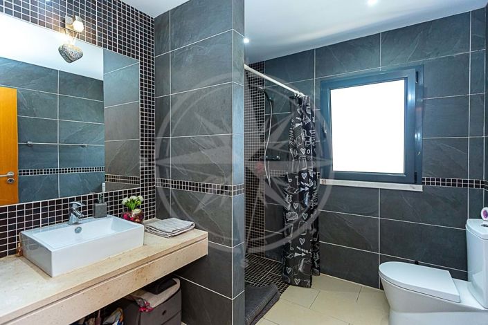 Image No.19-3 Bed Villa for sale