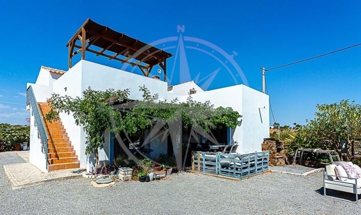 Image No.2-3 Bed Villa for sale