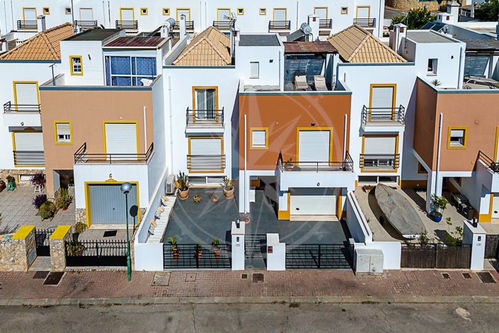 Image No.29-4 Bed Villa for sale