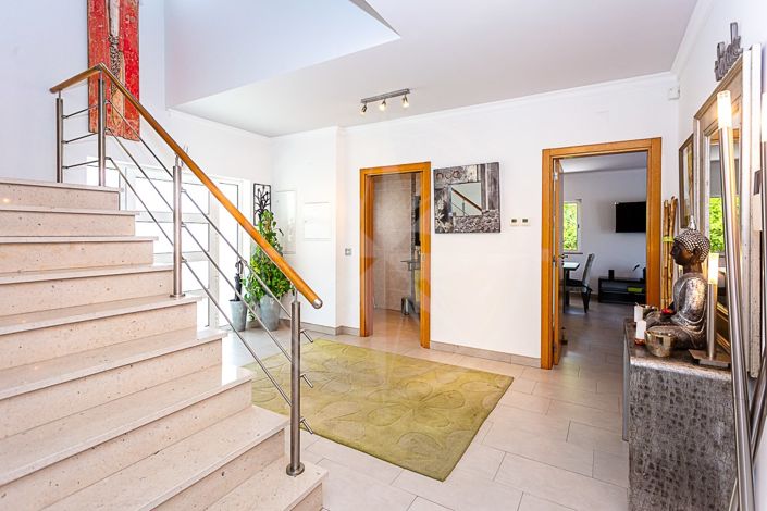 Image No.18-4 Bed Villa for sale