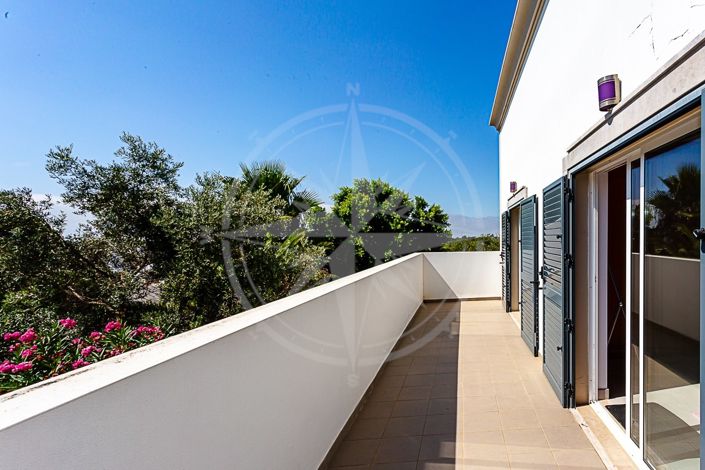 Image No.24-4 Bed Villa for sale