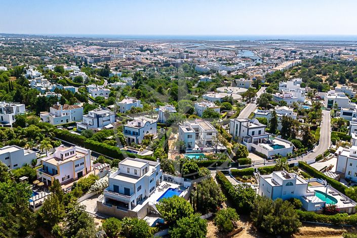 Image No.32-4 Bed Villa for sale