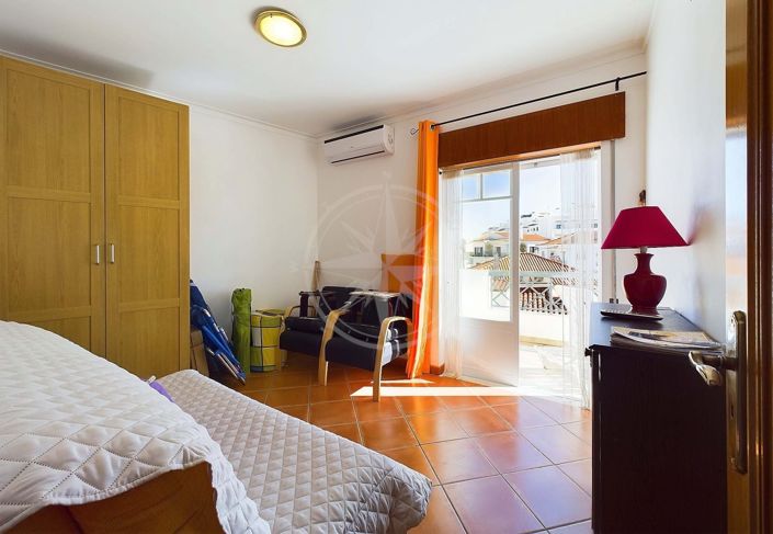 Image No.14-3 Bed Apartment for sale