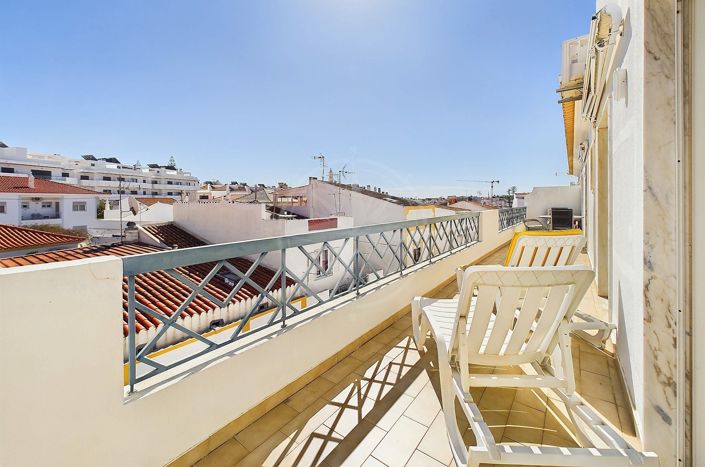 Image No.15-3 Bed Apartment for sale