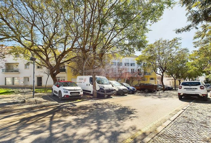 Image No.17-3 Bed Apartment for sale