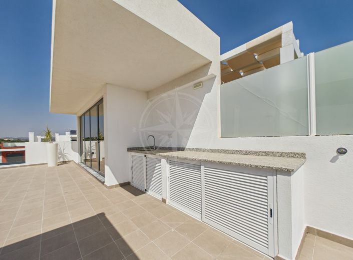 Image No.15-3 Bed Apartment for sale