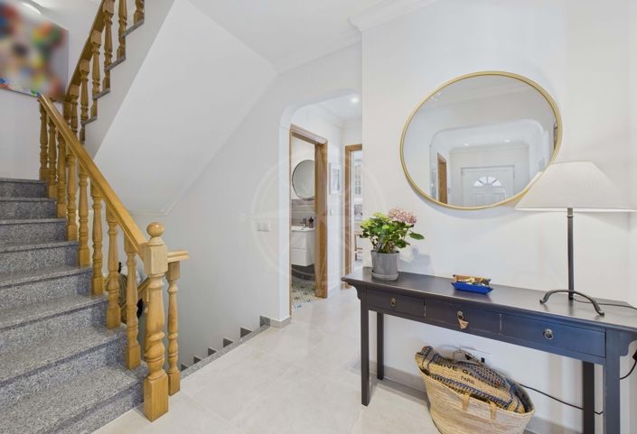 Image No.13-5 Bed Townhouse for sale