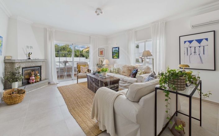 Image No.6-5 Bed Townhouse for sale