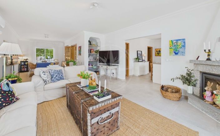 Image No.7-5 Bed Townhouse for sale