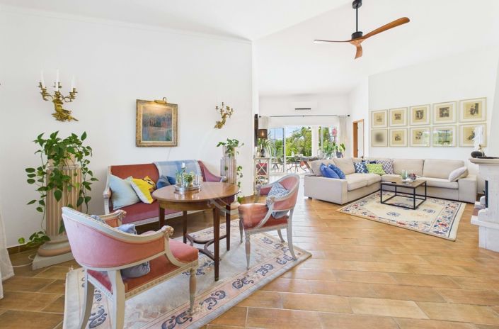 Image No.10-4 Bed Villa for sale