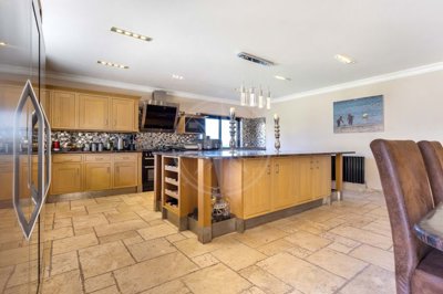 1987-357634-0086b5b4f2b294297643049c268e89554