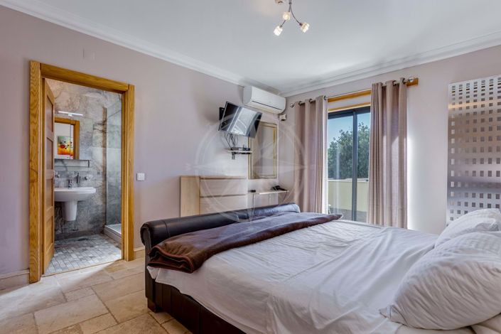 Image No.29-6 Bed Villa for sale